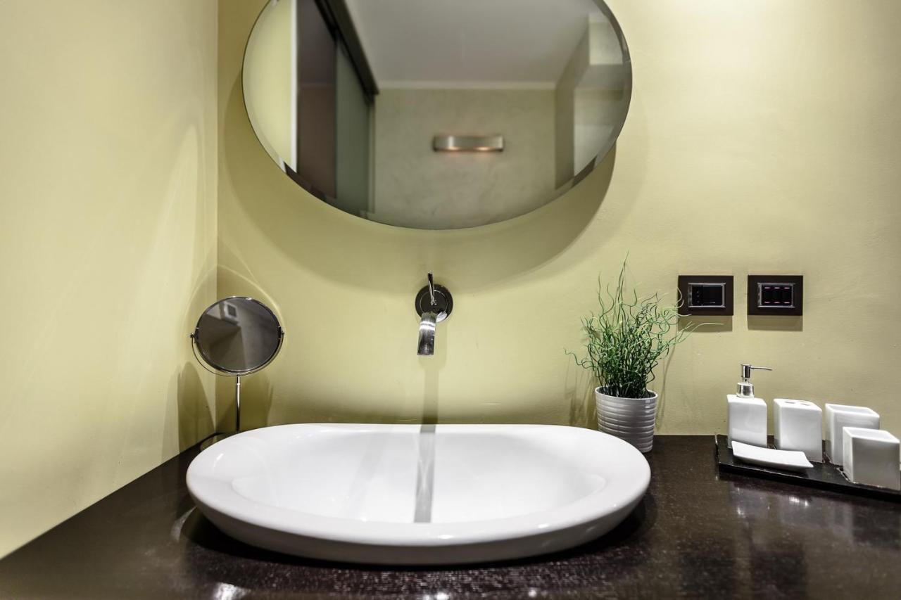 Stylish Suite In Fashion District - Corso Venezia Milan Extérieur photo